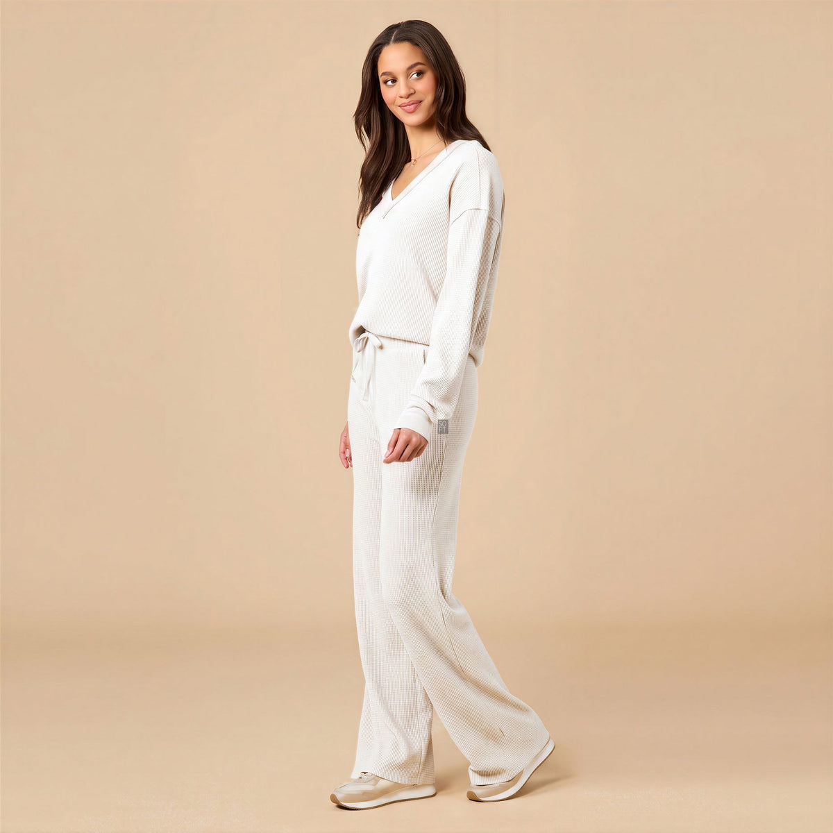 AirThermal Knit V-Neck with Raw Hem and Long Pant